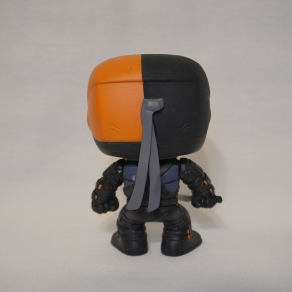 3/$20 - Deathstroke Funko POP! Heroes DC Comics Batman #386 Hot Topic Exclusive - Picture 4 of 5